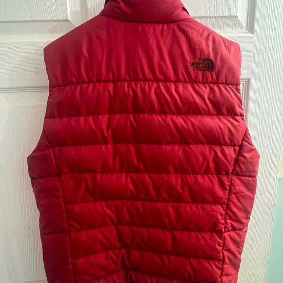 The North Face Men's Aconcagua 2 Insulated Vest Brick House Red SIZE L Cabincore - Picture 9 of 11